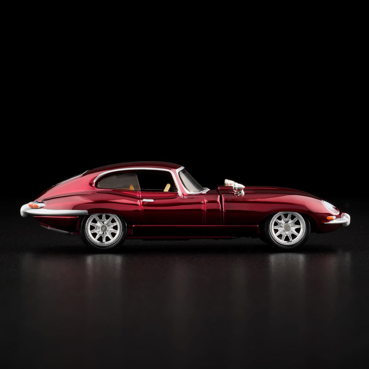 1964 Jaguar E-Type - Red Line Club Exclusive - image 12