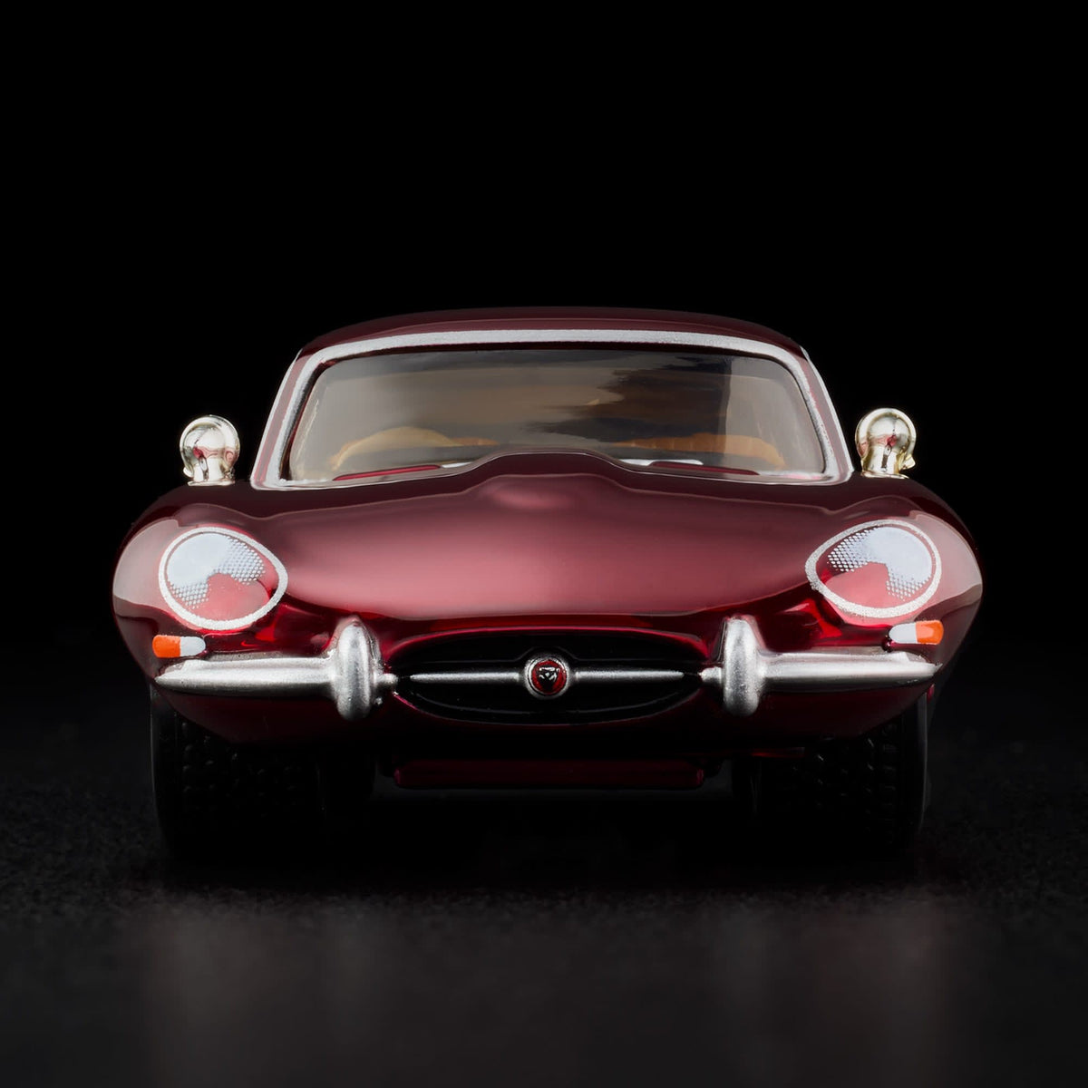 1964 Jaguar E-Type - Red Line Club Exclusive - image 7