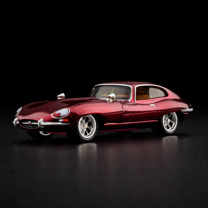 1964 Jaguar E-Type - Red Line Club Exclusive - image 6
