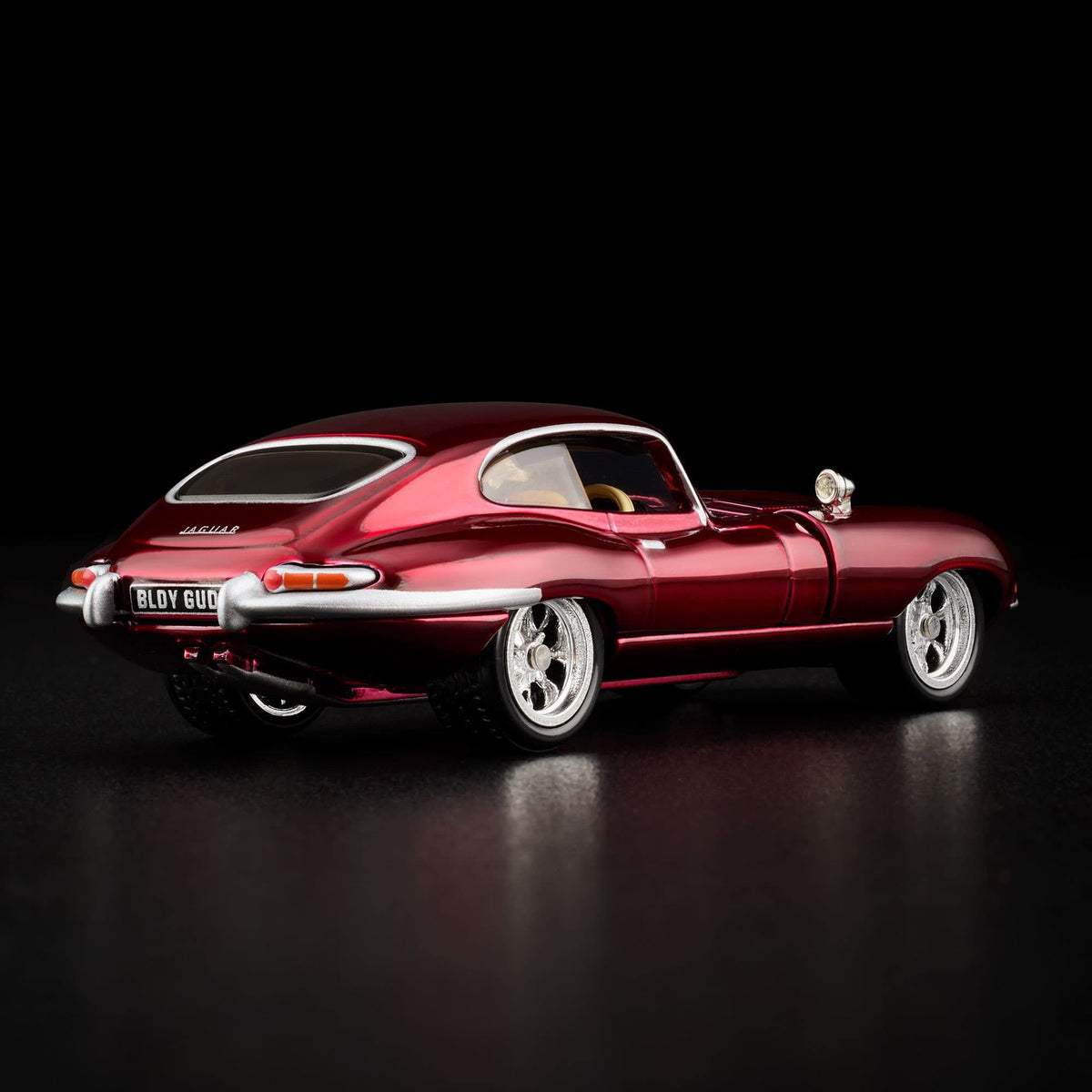 1964 Jaguar E-Type - Red Line Club Exclusive - image 2